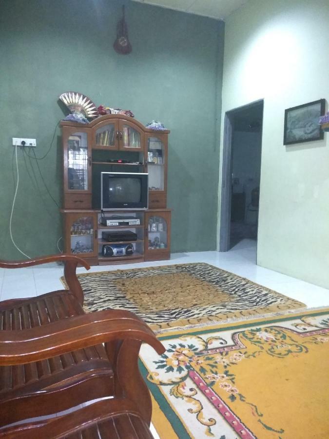 Singgahan Keluarga Jitu จิตรา ภายนอก รูปภาพ