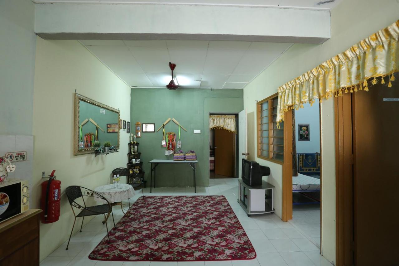 Singgahan Keluarga Jitu จิตรา ภายนอก รูปภาพ